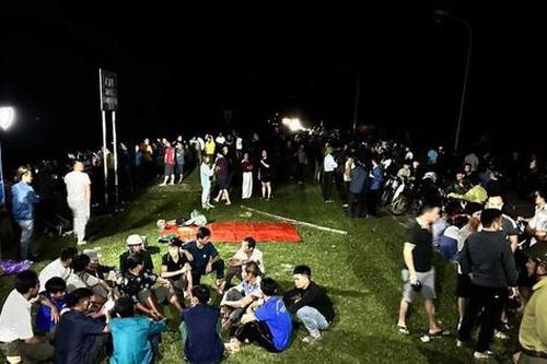Xuyên đêm tìm hai học sinh đuối nước thương tâm