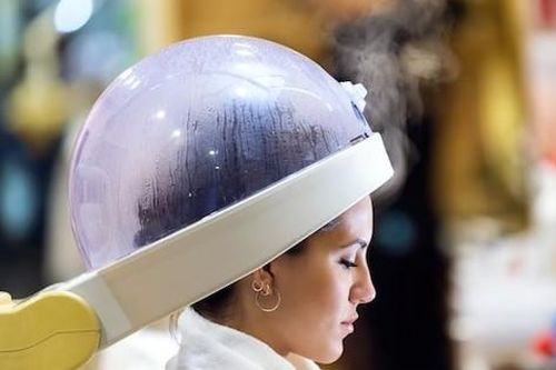 Những lầm tưởng về hấp dầu khiến mái tóc vừa không óng mượt vừa tốn tiền vô ích