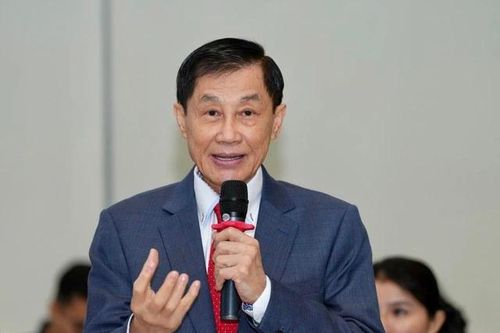 'Vua hàng hiệu' sắp mở 3 cửa hàng miễn thuế đón khách Trung Quốc