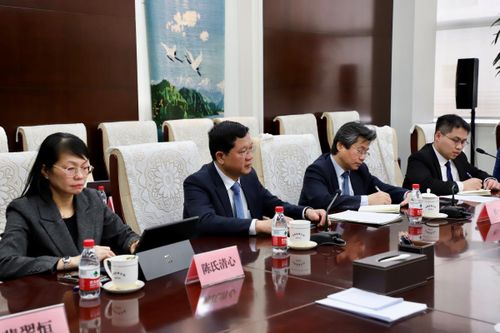 Đà Nẵng tìm hiểu kinh nghiệm quốc tế về phát triển Trung tâm tài chính