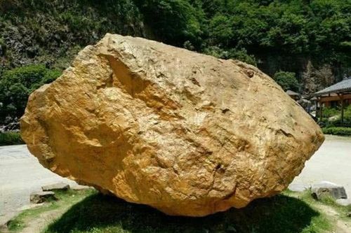 Kỳ lạ kho báu nghìn tỷ ngoài trời, trộm không dám bén mảng