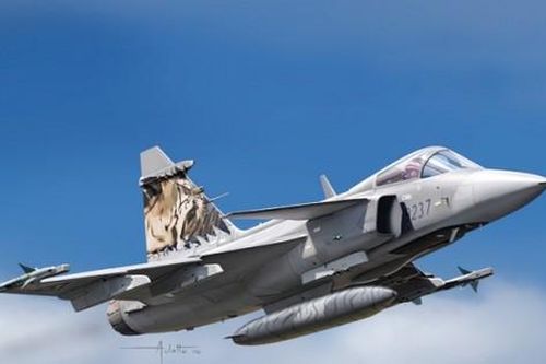 Thụy Điển xem xét khả năng cung cấp máy bay chiến đấu Gripen cho Ukraine