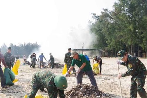 Chung tay bảo vệ môi trường biển