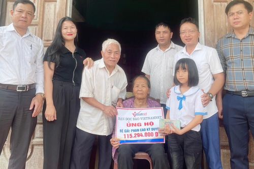 Trao hơn 115 triệu đồng đến bé gái Phan Cao Kỳ Duyên