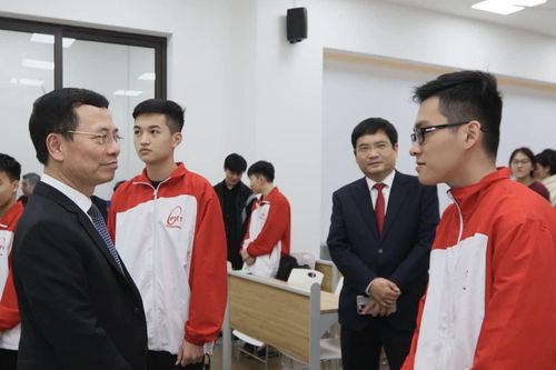 Tạo sự khác biệt ở đại học từ chuyển đổi số, công nghệ số