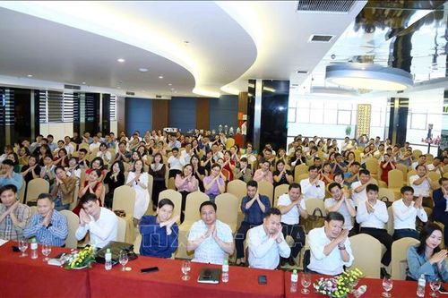 Xây dựng trường học hạnh phúc, yêu thương và chia sẻ