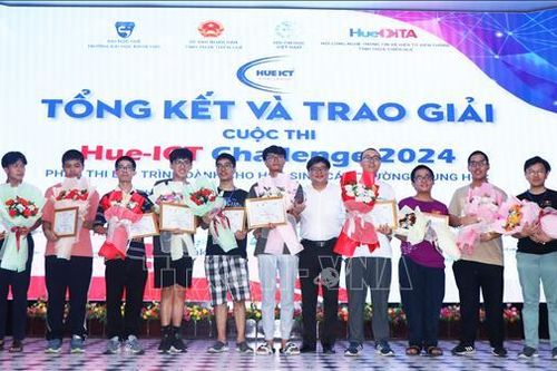 Trao giải cuộc thi Lập trình dành cho học sinh Trung học