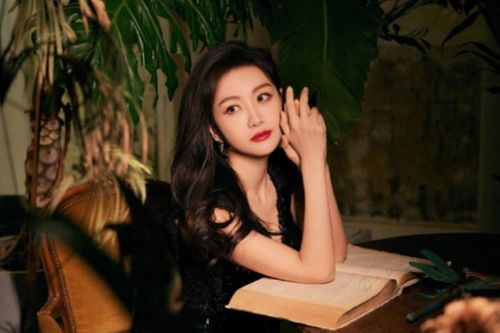 Mỹ nhân 'lười nhất showbiz' sau 25 năm vẫn trẻ đẹp, bỏ cả bom tấn 1000 tỷ vì ghét dậy sớm