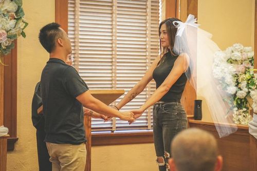 Võ Hoàng Yến từng giả bệnh khi biết chồng hơn 1 giáp