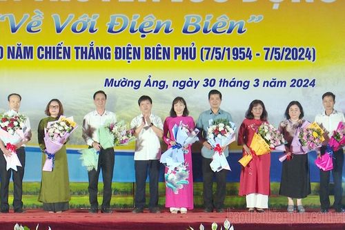 7 đoàn tuyên truyền lưu động toàn quốc lưu diễn tại Mường Ảng