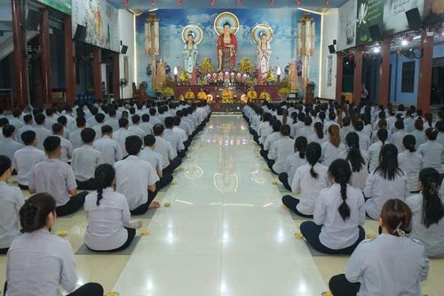 Gia đình Phật tử Đà Nẵng tổ chức tu Bát quan trai dành cho các huynh trưởng