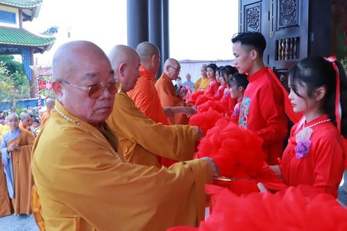 Bình Phước: Lễ khánh tạ Tam bảo và trao quyết định bổ nhiệm trụ trì chùa Thanh Vân