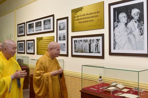 Khai mạc triển lãm tưởng niệm Đại lão Hòa thượng Thích Trí Tịnh (1917-2014)