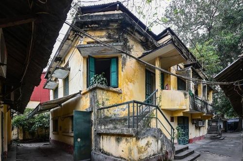 Tạm hoãn xuất cảnh với Chủ tịch Hãng phim truyện Việt Nam