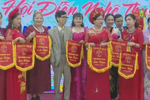Liên hoan nghệ thuật quần chúng đậm đà bản sắc dân tộc