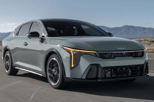 KIA K4 ra mắt với hai tùy chọn động cơ
