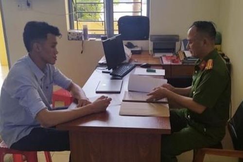 Công an xã bắt đối tượng truy nã