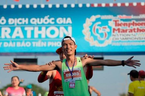 Nguyên Thanh, Ngọc Hoa vô địch marathon quốc gia 2024