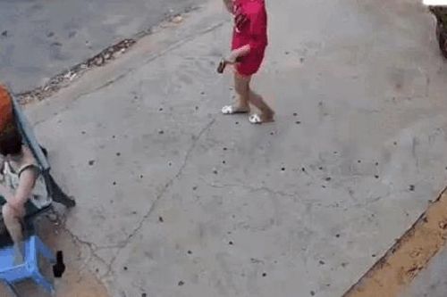 Người phụ nữ nhận 'bài học' nhớ đời vì lỗi sai cơ bản mà nhiều phụ huynh hay mắc phải
