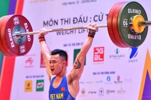 Lại Gia Thành giành HCV cử giật thế giới trên đất Thái Lan