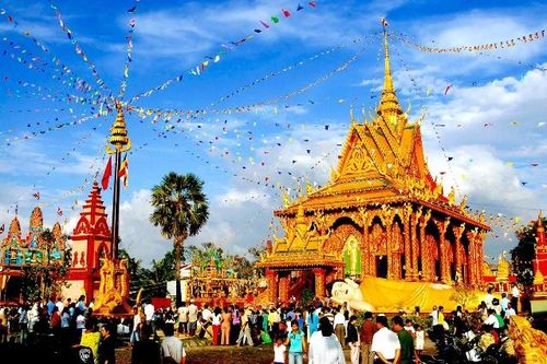 Thủ tướng chúc mừng đồng bào Khmer dịp Tết Chôl Chnăm Thmây