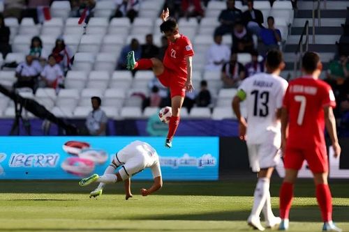 Khuất Văn Khang lãnh án phạt 2.000 USD từ pha song phi tại Asian Cup 2023