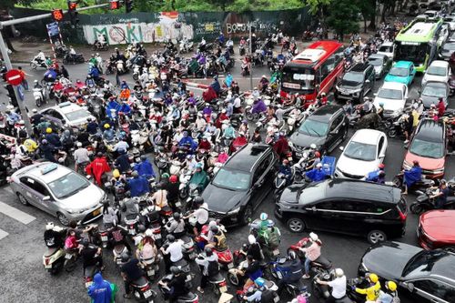 Tản văn: Ghé thăm Hà Nội