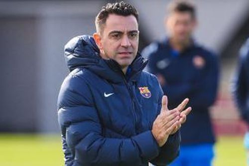 Sếp lớn Barca thuyết phục Xavi thay đổi ý định