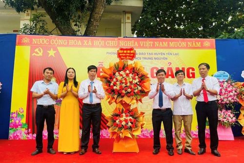 Vĩnh Phúc: Thầy, trò Trường THCS Trung Nguyên vượt khó vươn lên dạy tốt học tốt