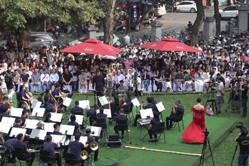 Khi âm nhạc hòa quyện cùng mỹ thuật