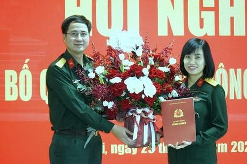 Nữ sĩ quan mũ nồi xanh đầu tiên được bổ nhiệm làm lãnh đạo Ban Phụ nữ Quân đội