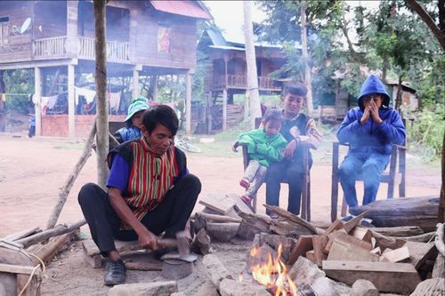 Giữ lửa nghề rèn thủ công truyền thống của người đồng bào Pa Kô
