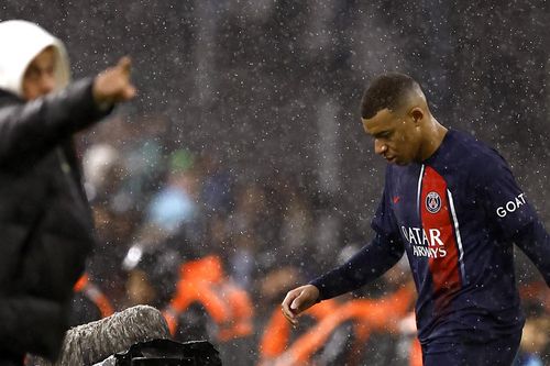 Mbappe tức giận Luis Enrique, đăng tin nhắn khó hiểu