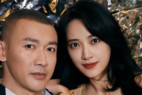 Sao phim 'Diên Hy Công Lược' cưng chiều vợ, biếu gia đình 10 tỷ đồng/tháng