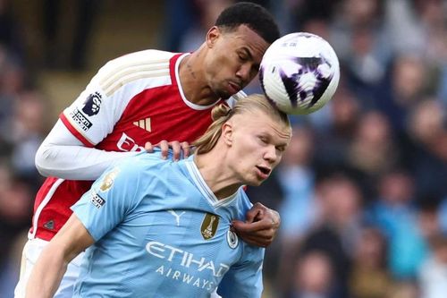 Premier League: Man City và Arsenal chia điểm, Liverpool hưởng lợi