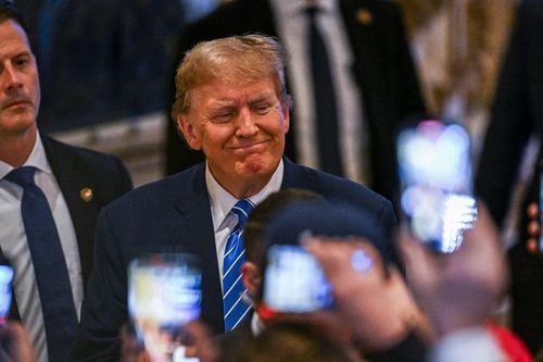 Cựu Tổng thống Donald Trump nỗ lực gây quỹ cho chiến dịch vận động tranh cử