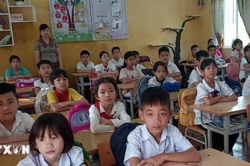 Thanh Hóa: Tạm dừng sáp nhập hai trường tiểu học, học sinh đi học trở lại