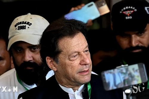 Tòa án Pakistan tạm đình chỉ án phạt tham nhũng với cựu Thủ tướng Imran Khan