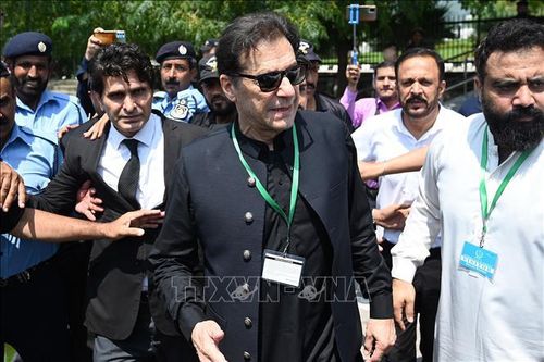 Tòa án Pakistan tạm đình chỉ án phạt tham nhũng đối với cựu Thủ tướng Imran Khan