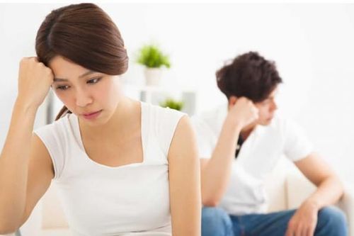Lời nói như bát nước đổ đi, những điều phụ nữ đừng dại thốt ra nếu không muốn hôn nhân gặp 'nguy hiểm'