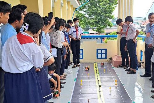 Trường THCS Vĩnh Thạnh Trung đạt giải nhất Cuộc thi Robotic Challenge tại huyện Châu Phú