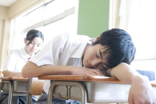 Hơn một nửa trẻ em Nhật Bản ngủ không đủ giấc