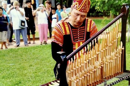 Đưa những thanh âm dân tộc vang xa
