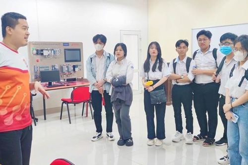 Doanh nghiệp với vai trò phát triển nguồn nhân lực chất lượng cao