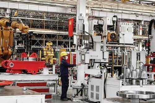 Hoạt động nhà máy tháng 3 của Trung Quốc mở rộng lần đầu tiên sau 6 tháng