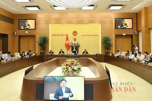 Ủy ban Thường vụ Quốc hội khai mạc Phiên họp chuyên đề pháp luật