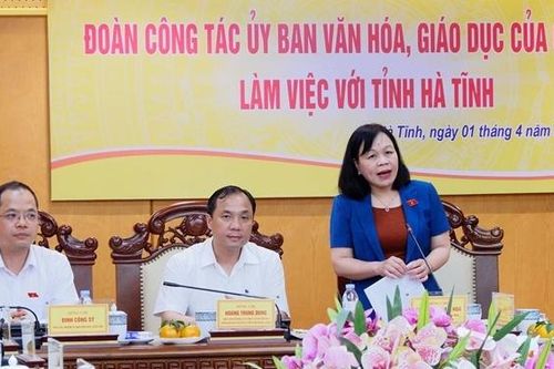 Đoàn khảo sát của Ủy ban Văn hóa, Giáo dục làm việc với Sở Giáo dục và Đào tạo Hà Tĩnh