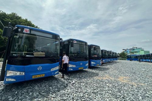 Từ 1/4, 16 tuyến bus ở TP HCM sử dụng phương tiện mới