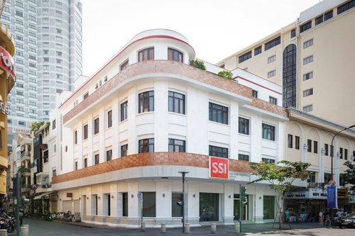 Nhà ở trung tâm TP.HCM bán với giá hơn 4 tỷ đồng/m2