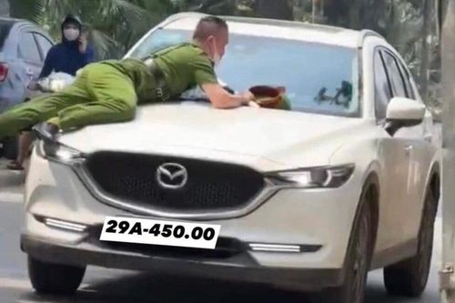 Tài xế hất cảnh sát lên nắp capo ở Hà Nội dương tính với ma túy